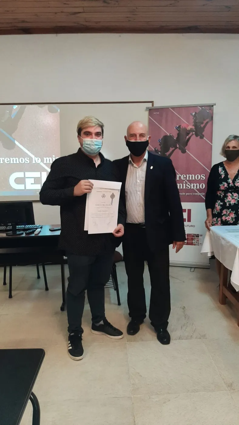 Reconocimiento a Egresados CEI 2021